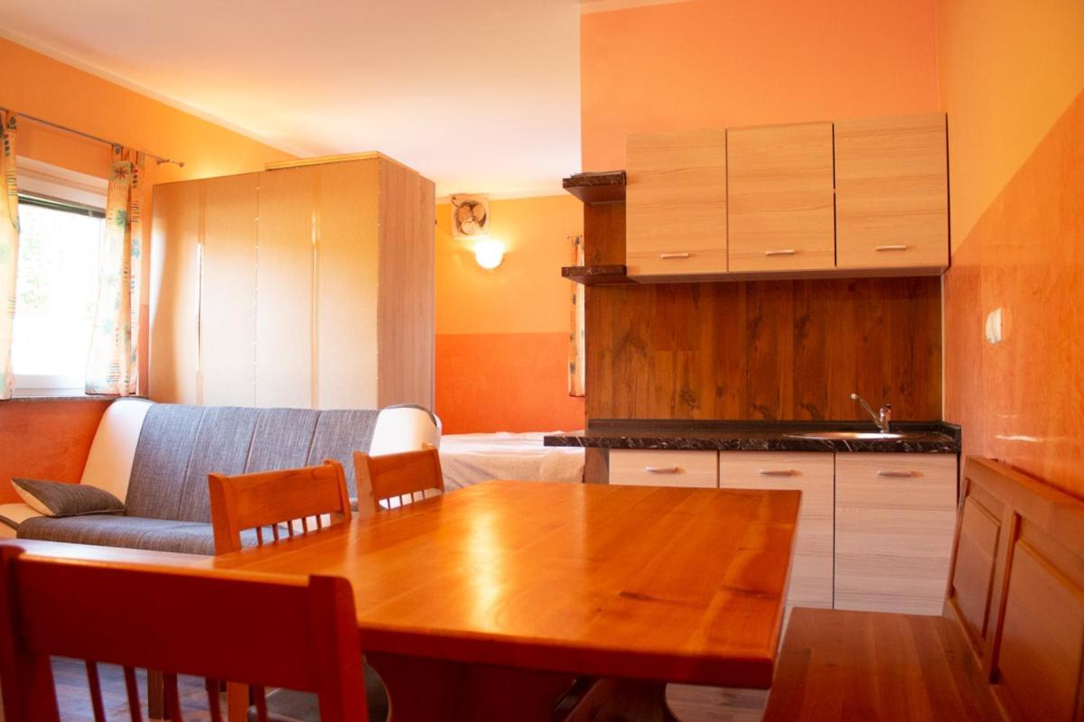 Turisticna Kmetija Sirk Motel Zgornja Velka Luaran gambar